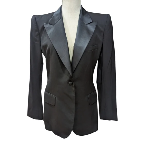Balmain Paris Women's EU 40 US 8 Elegant Black Tuxedo Blazer with Satin Lapel - Picture 2 of 11